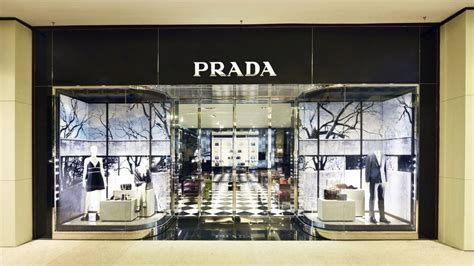 onde fica prada|Prada brazil online shopping.